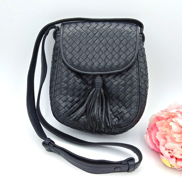 ASPECTS BY LISETTE Handbags - ASPECTS BY LISETTE Vintage Woven Leather Small Bag